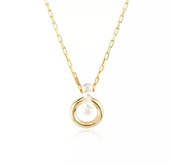 Fresh Water Pearl Infinity Circle Necklace