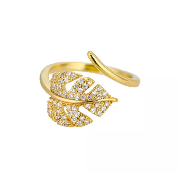Pave Monstera Gold Ring